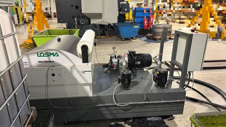 Vertical machining center HASS EC 16000