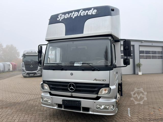 Cattle truck MERCEDES-BENZ ATEGO 1324  6  Pferde  Wohnung