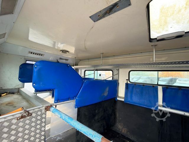 Cattle truck MERCEDES-BENZ ATEGO 1324  6  Pferde  Wohnung