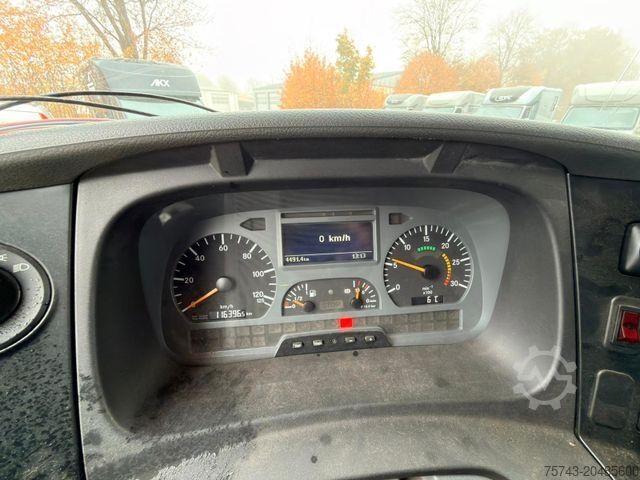 Cattle truck MERCEDES-BENZ ATEGO 1324  6  Pferde  Wohnung