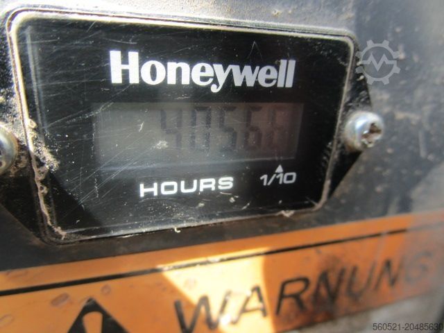 Minibagger Takeuchi TB 235 - 3,6Ton.- POWERTILT + hydr. Schnellwechsle