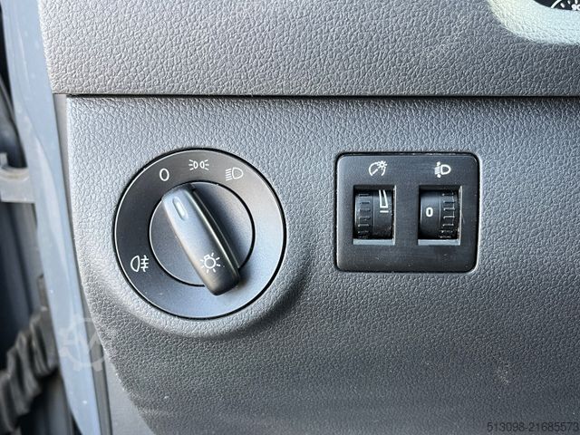 Minibus VW CADDY 2.0 TDI TEMPOMAT AHK NAVI EURO 6