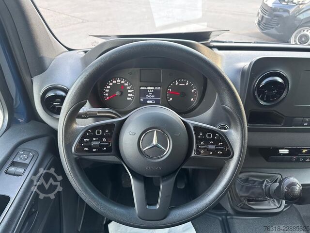 Curtain sider van Mercedes-Benz Sprinter 215CDI Pritsche Plane DOKA kurz MBUX