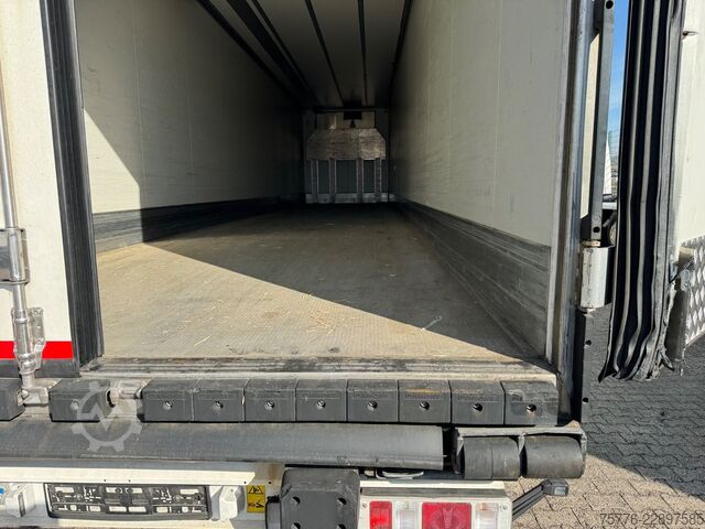 Reefer semitrailer KRONE Tiefkühlkoffer Thermoking SLXi Spectrum