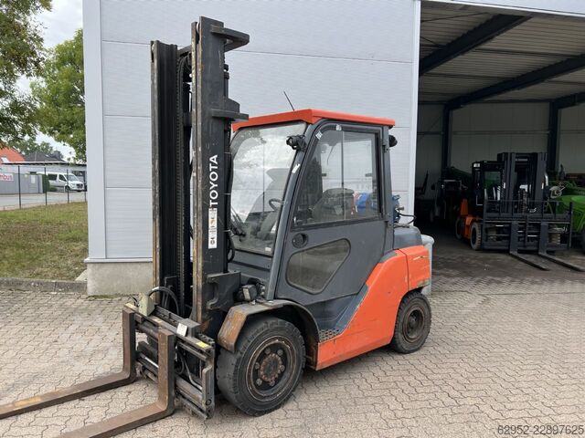 Treibgasstapler Toyota 8 FG 35 N