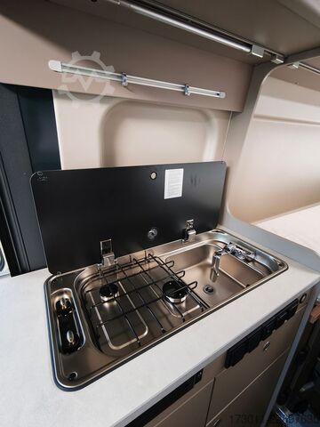 Kastenwagen Wohnmobil / Campervan CARADO CV640 Pro+ Automat  140PS Markise ACC