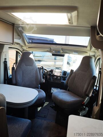 Kastenwagen Wohnmobil / Campervan CARADO CV640 Pro+ Automat  140PS Markise ACC
