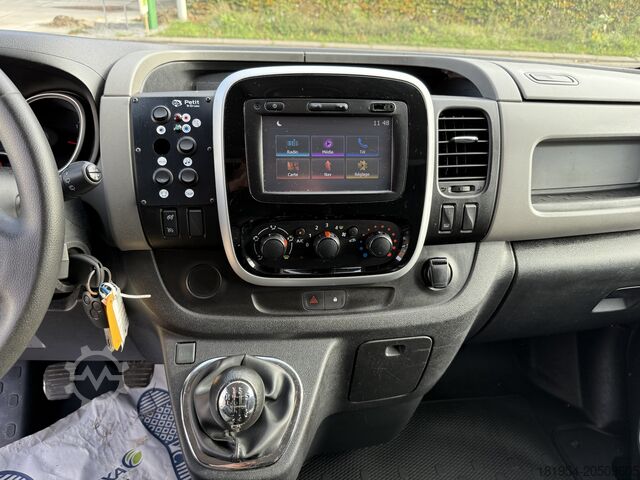 Ambulance Renault trafic 1.6dci ambulance ziekenwagen