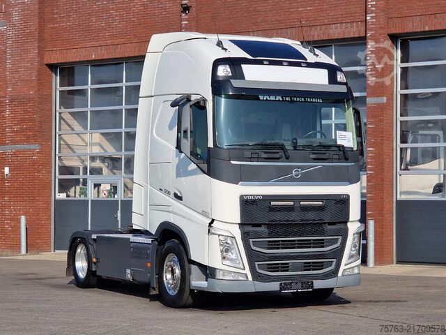 Volume-SZM Volvo FH 13.500 Globetrotter XL 4x2 - Low deck - I Sa...