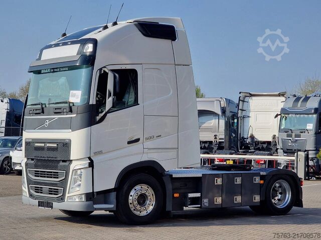 Volume-SZM Volvo FH 13.500 Globetrotter XL 4x2 - Low deck - I Sa...