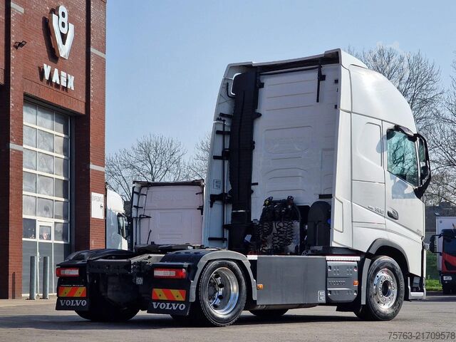 Volume-SZM Volvo FH 13.500 Globetrotter XL 4x2 - Low deck - I Sa...