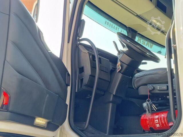 Volume-SZM Volvo FH 13.500 Globetrotter XL 4x2 - Low deck - I Sa...
