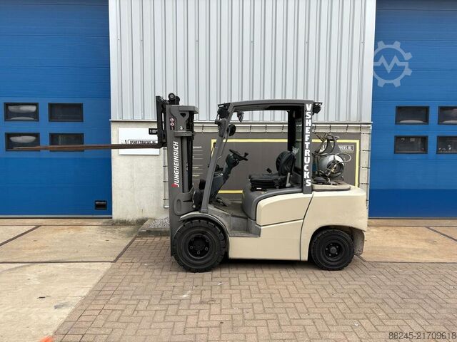 VS-22837 LPG Forklift Jungheinrich TFG 430 JUNGHEINRICH TFG 430 GE180-440DZ