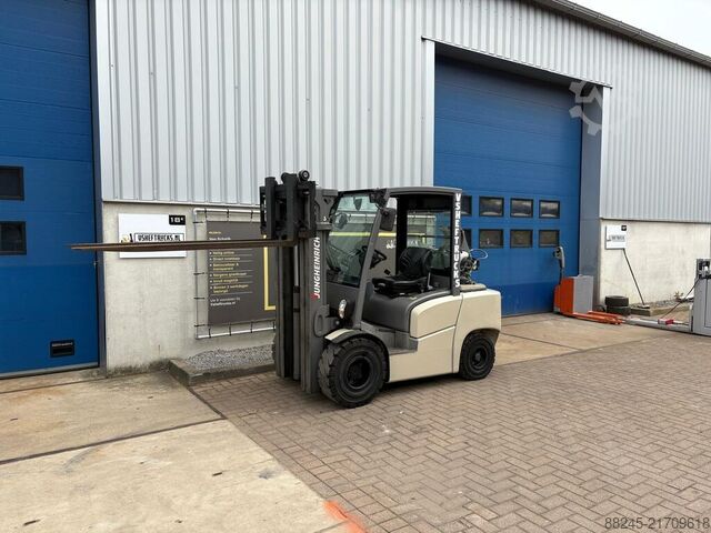 VS-22837 LPG Forklift Jungheinrich TFG 430 JUNGHEINRICH TFG 430 GE180-440DZ
