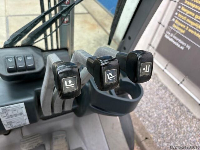 VS-22837 LPG Forklift Jungheinrich TFG 430 JUNGHEINRICH TFG 430 GE180-440DZ