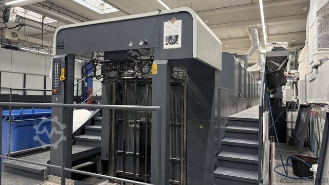 Sheetfedoffset Man Roland R 707 LTTLV UV Evolution + Mabeg RS 104
