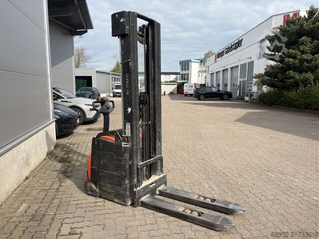 High Lift stacker Toyota SWE 160