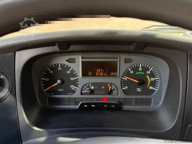 Beverage truck MERCEDES-BENZ ATEGO 1224 L Getränkekoffer 5,3 m LBW 2 T*AHK