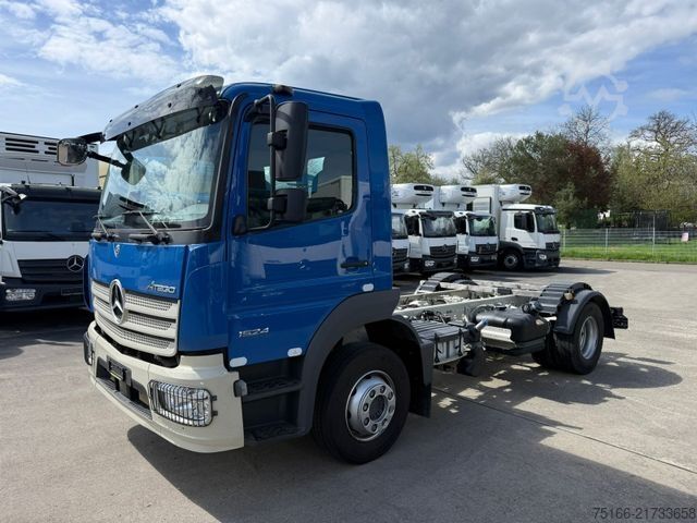 Truck chassis MERCEDES-BENZ ATEGO 1524 L Fahrgestell RS 3.560*KLIMA*EURO 6E