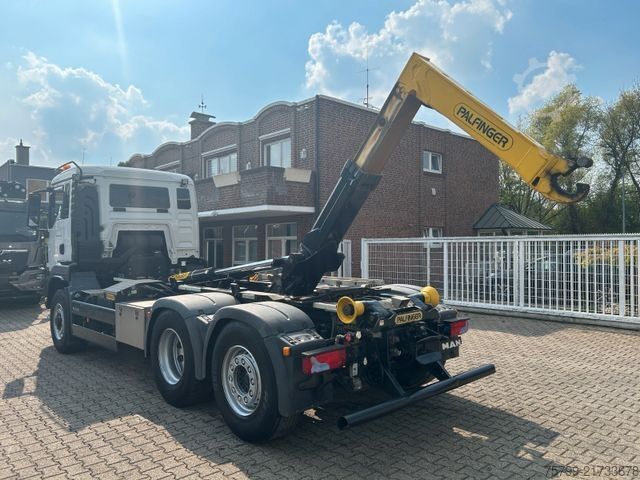 Roll-off tipper truck MAN 26.420 TGS Abroller Hydrodr. 6x4 3,90m Radstand