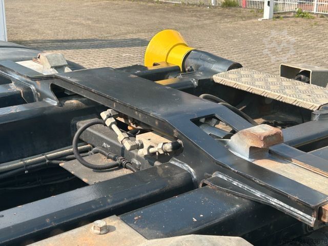 Roll-off tipper truck MAN 26.420 TGS Abroller Hydrodr. 6x4 3,90m Radstand