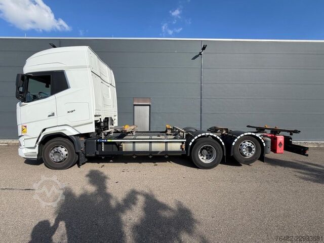 Transporter Fahrgestell DAF XG+ 480 FAN AUT LM