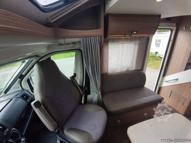 Teilintegriertes Wohnmobil CARADO T448