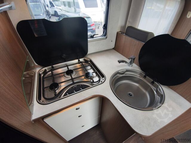 Teilintegriertes Wohnmobil CARADO T448