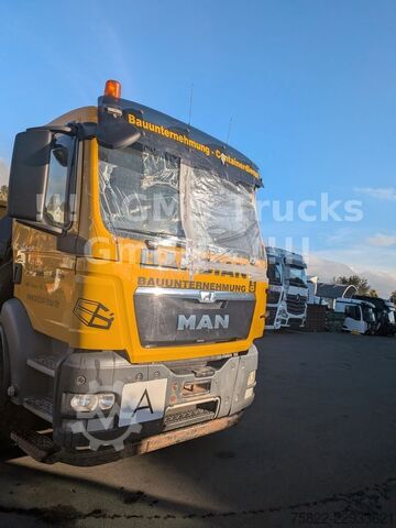 Kipper LKW MAN TGS 26.440 / 6X4 / Manual / Hiab Kran 288