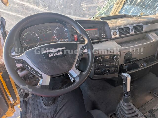 Kipper LKW MAN TGS 26.440 / 6X4 / Manual / Hiab Kran 288