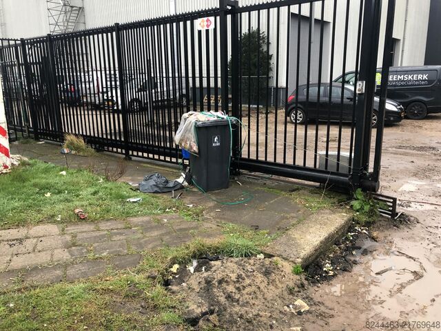 Electric sliding gate (10.00x2.40 m)  