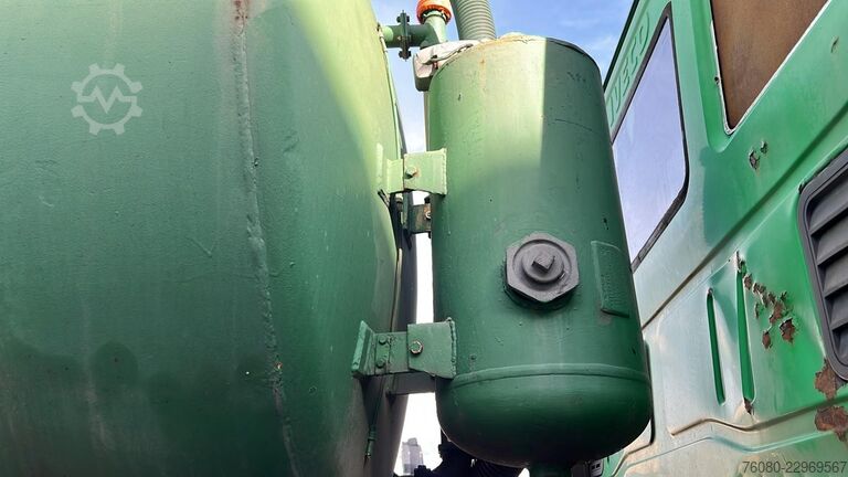 Vacuum truck Iveco Eurotech 190 E 24 (7500 LITER / MANUAL PUMP / P...