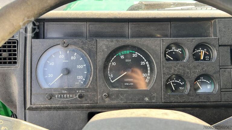 Vacuum truck Iveco Eurotech 190 E 24 (7500 LITER / MANUAL PUMP / P...