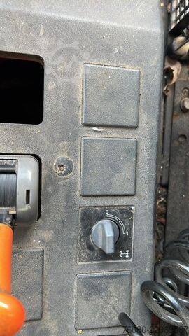 Vacuum truck Iveco Eurotech 190 E 24 (7500 LITER / MANUAL PUMP / P...