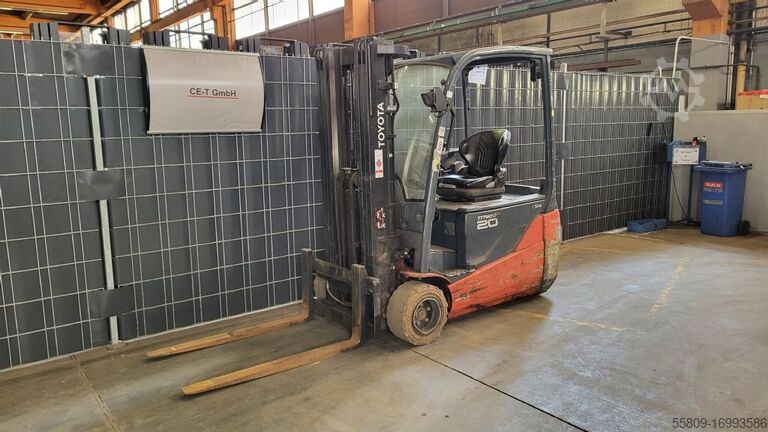 Electric 3-wheel forklift Toyota 8FBE20T //