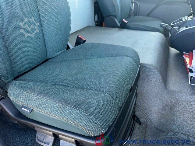 LKW mit Kofferaufbau Volvo FL16 280 LBW Palfinger 1500 Kg + AHK + Klima