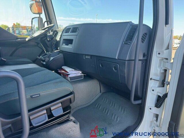 LKW mit Kofferaufbau Volvo FL16 280 LBW Palfinger 1500 Kg + AHK + Klima