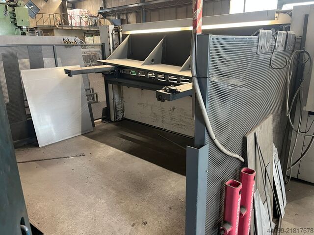 Hydraulic guillotine shear EHT EcoCut 10-30