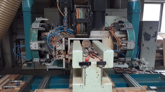 Bearbeitungszentrum Hüllhorst Kompakt 1300