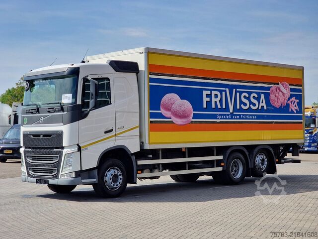 Suitcase Volvo FH 13.420 6x2 - Box - Loadlift - Manual gearbox...