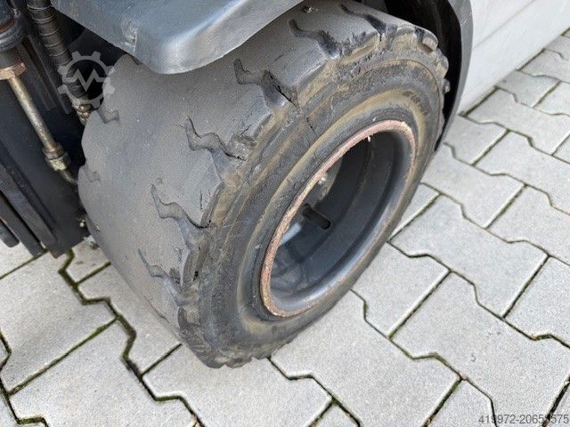 Electric 4-wheel forklift Still RX60-20