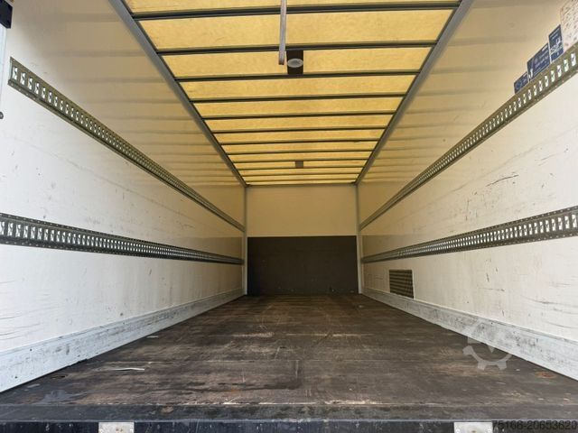 Box truck MERCEDES-BENZ ATEGO 1524 L Koffer 7,25 m LBW 1,5 to.*NL 8 T