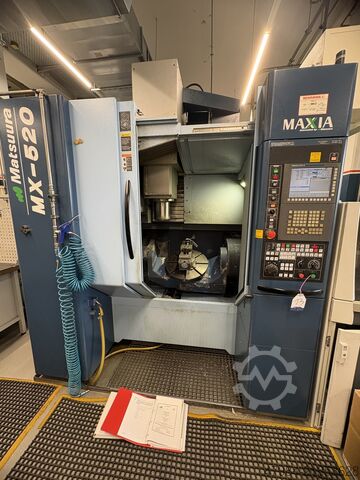 Universal machining center MATSUURA NX-520