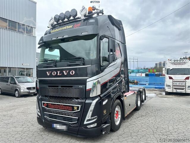 Standard tractor Volvo FH500 6x2 Truck.