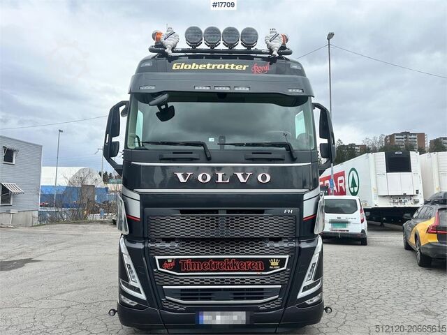 Standard-SZM Volvo FH500 Royal 6x2 Truck.