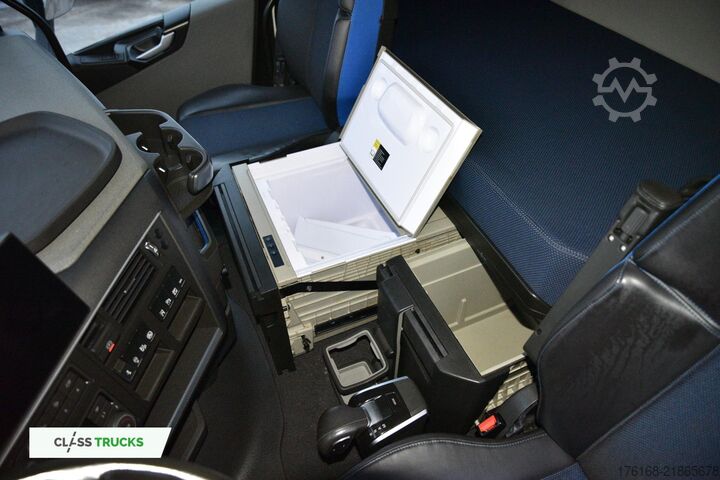 Standard tractor unit VOLVO FH 460 Globetrotter XL Varios i-Save