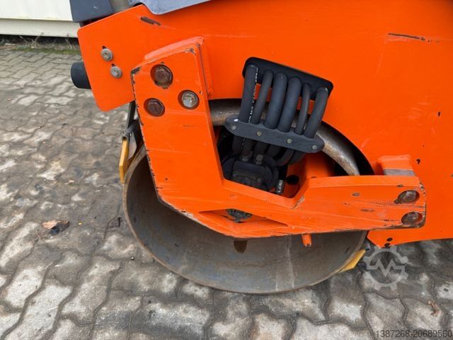 Walzenzug HAMM HD8VV / 2016 BJ / 760 H / 1.580 KG