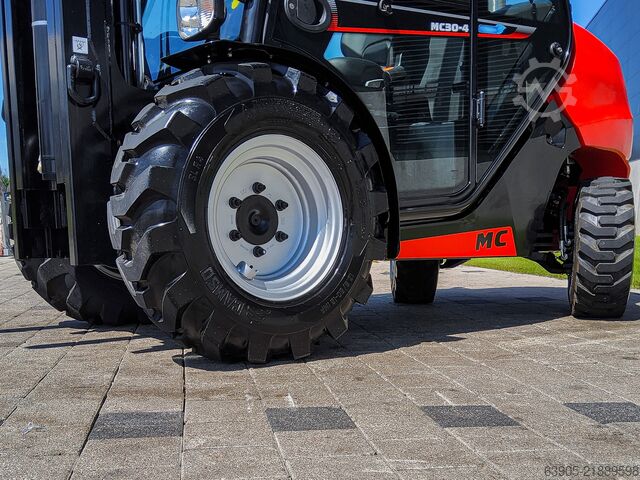 All-terrain forklift Manitou MC 30-4