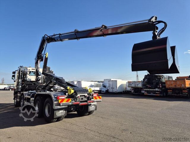 Tipper truck Renault K520 AMPLIROLL + GRUE / VOITH