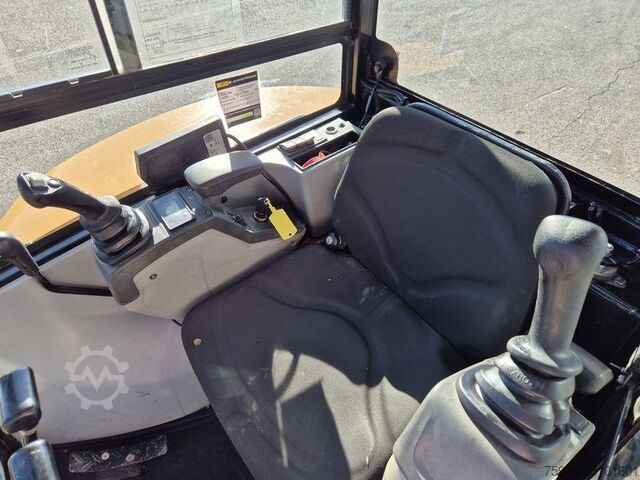 Mini excavators Caterpillar 302.7D